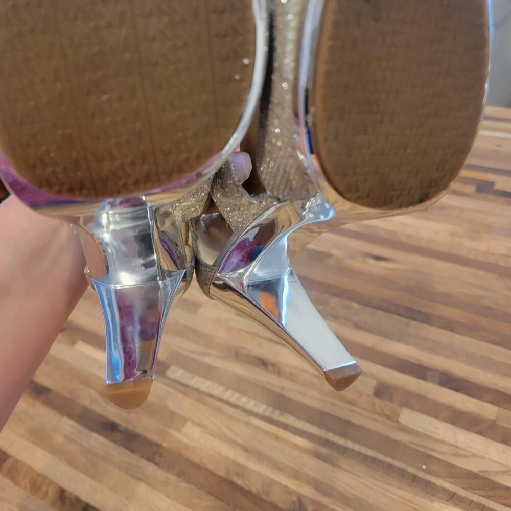 Michael Kors Berkley 4” High Heel Metallic Front Zip Sparkling Gladiator Sandals - Picture 12 of 13